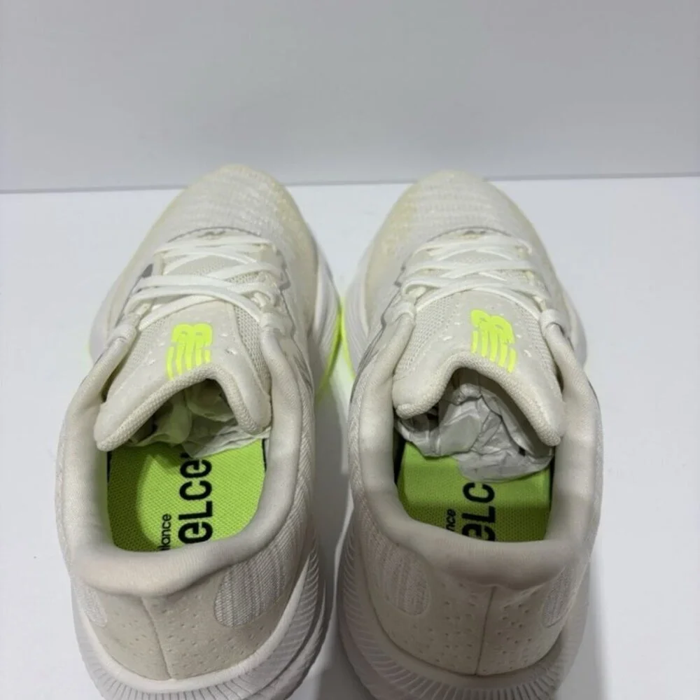 New Balance Women’s FuelCell Shift Trainer V2 Sneakers White, Size 5 Wide